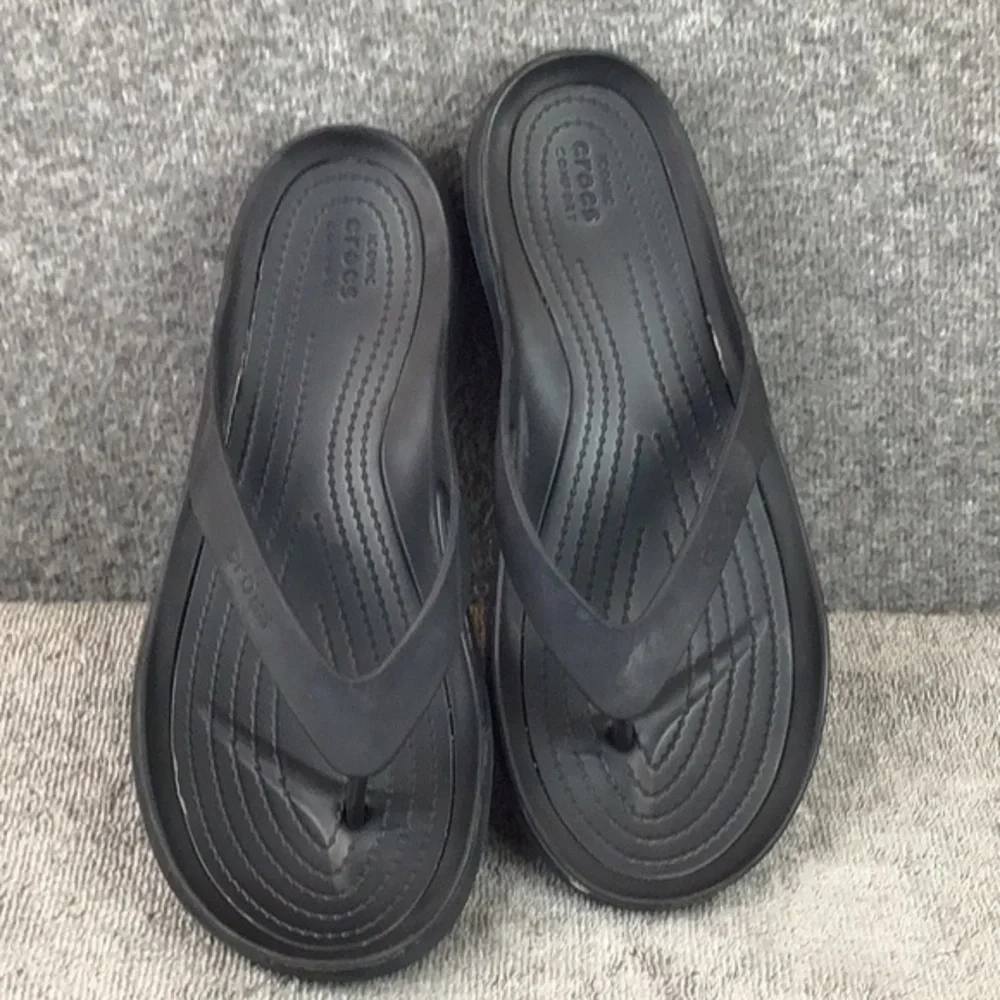 Crocs Black Flip Flop Thong Sandals‎ Size 9
